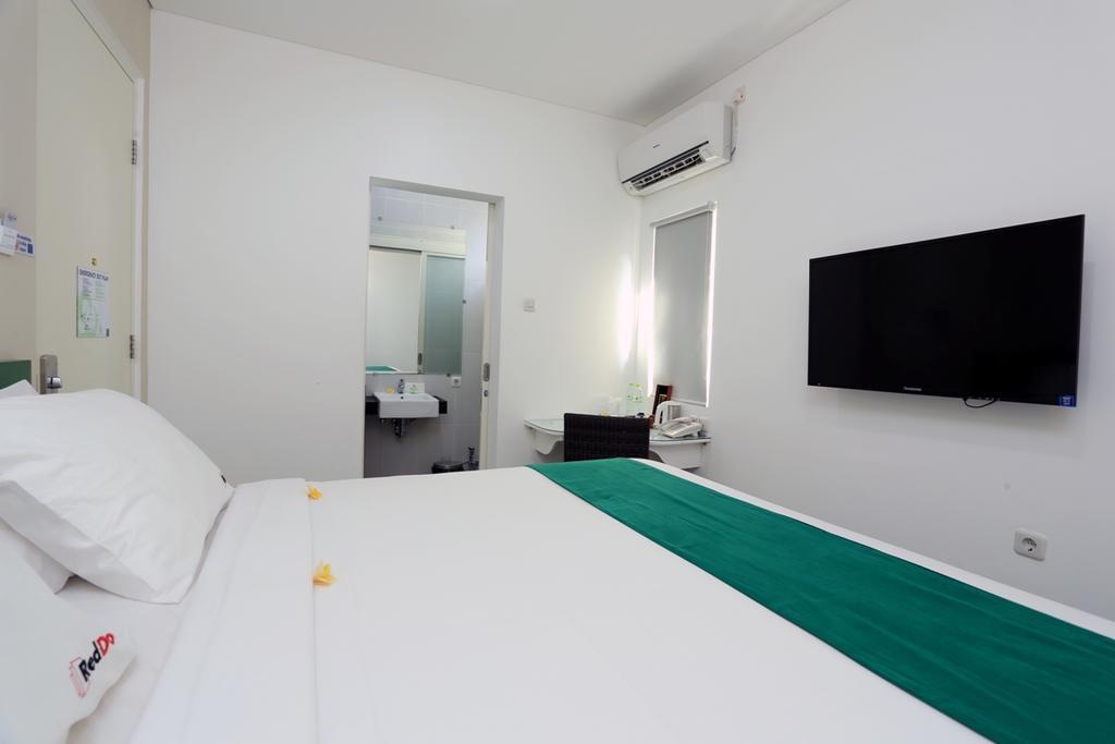 Reddoorz Near Pantai Jerman Otel Kuta Lombok Oda fotoğraf